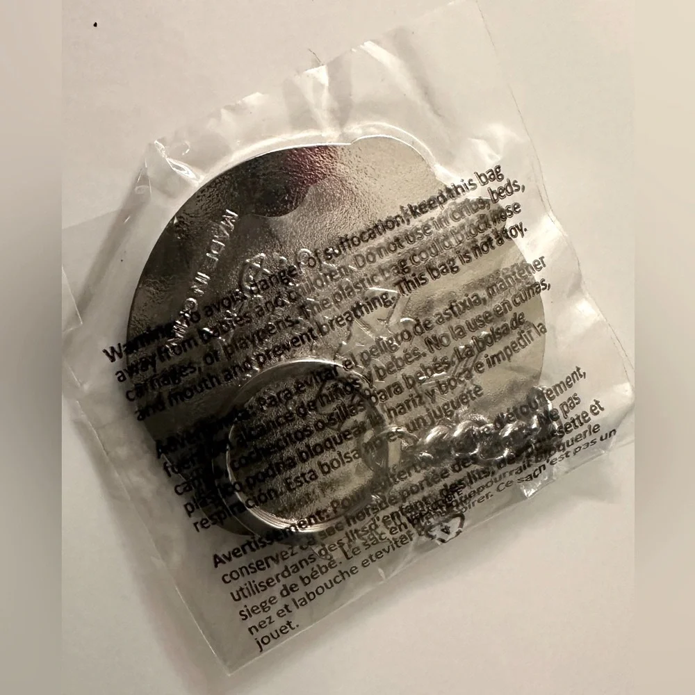 STAR WARS Precious Cargo Ladies Wallet (keychain included) NWOT - Picture 10 of 11